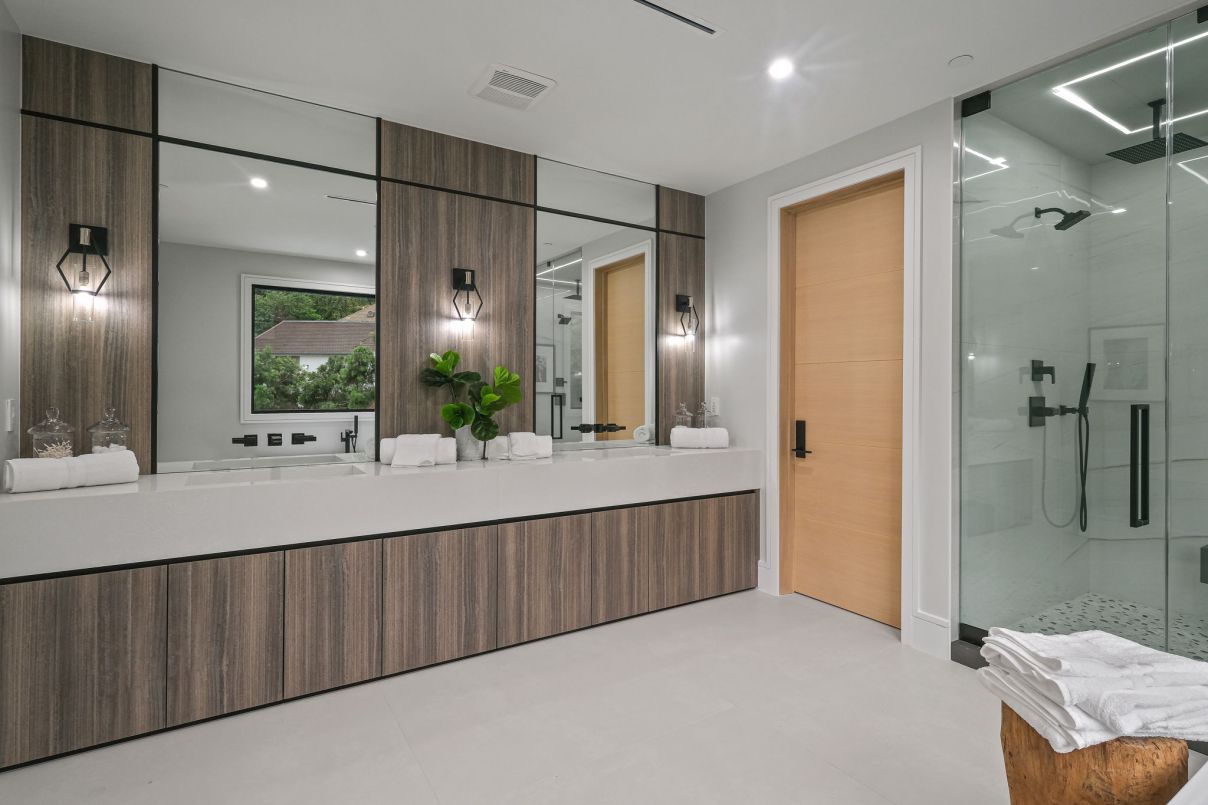 Exceptional-Contemporary-Home-for-Sale-in-Sherman-Oaks-12