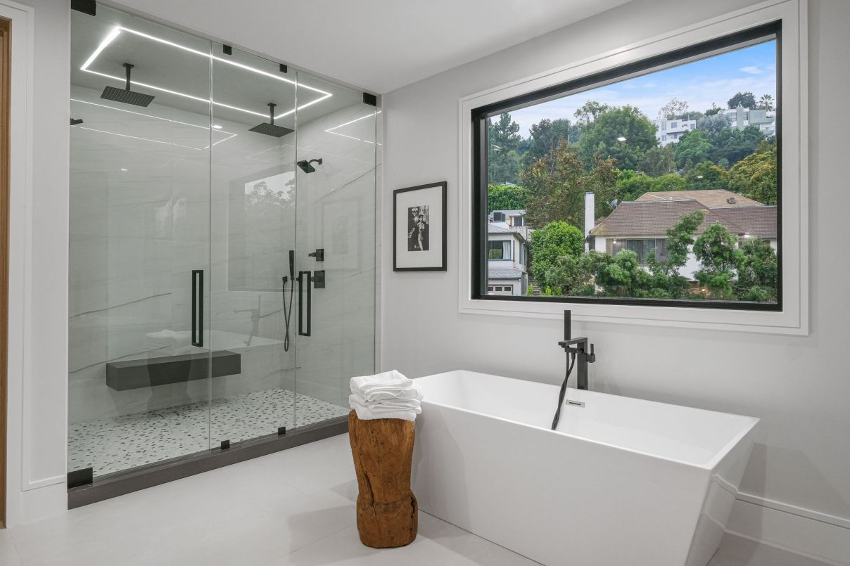 Exceptional-Contemporary-Home-for-Sale-in-Sherman-Oaks-13