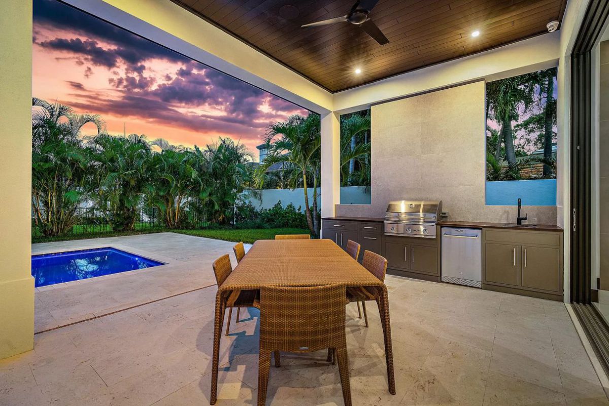 Fully-Automated-Smart-Modern-Home-in-Boca-Raton-for-Sale-15
