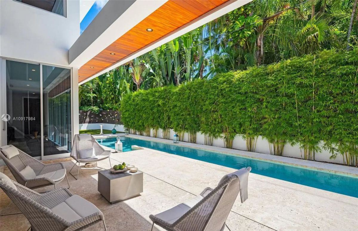 Gorgeous-New-Construction-House-in-Miami-for-Sale-at-3650000-28