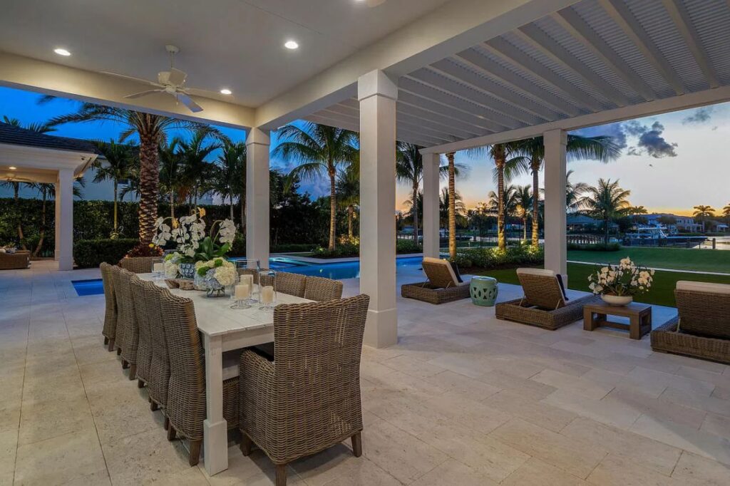 Gorgeous Waterfront Home in Palm Beach for Sale