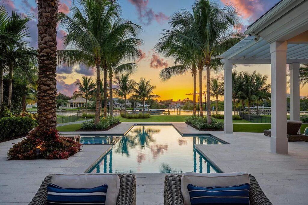 Gorgeous Waterfront Home in Palm Beach for Sale