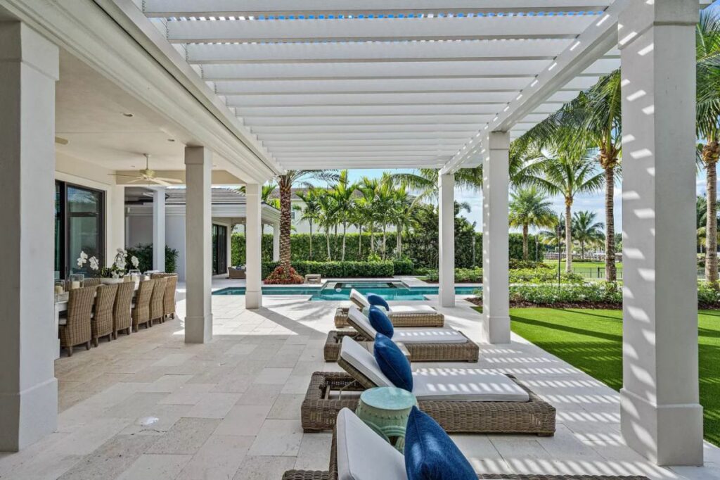 Gorgeous Waterfront Home in Palm Beach for Sale