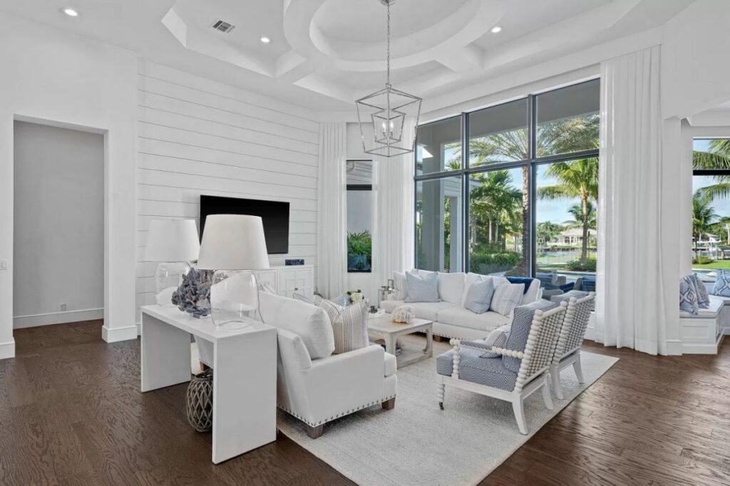 Gorgeous Waterfront Home in Palm Beach for Sale