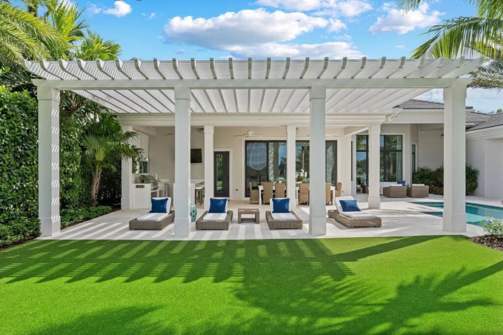 Gorgeous Waterfront Home in Palm Beach for Sale