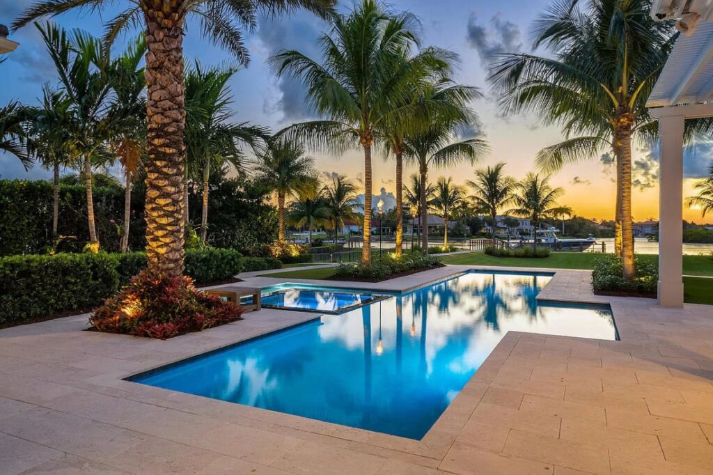 Gorgeous Waterfront Home in Palm Beach for Sale