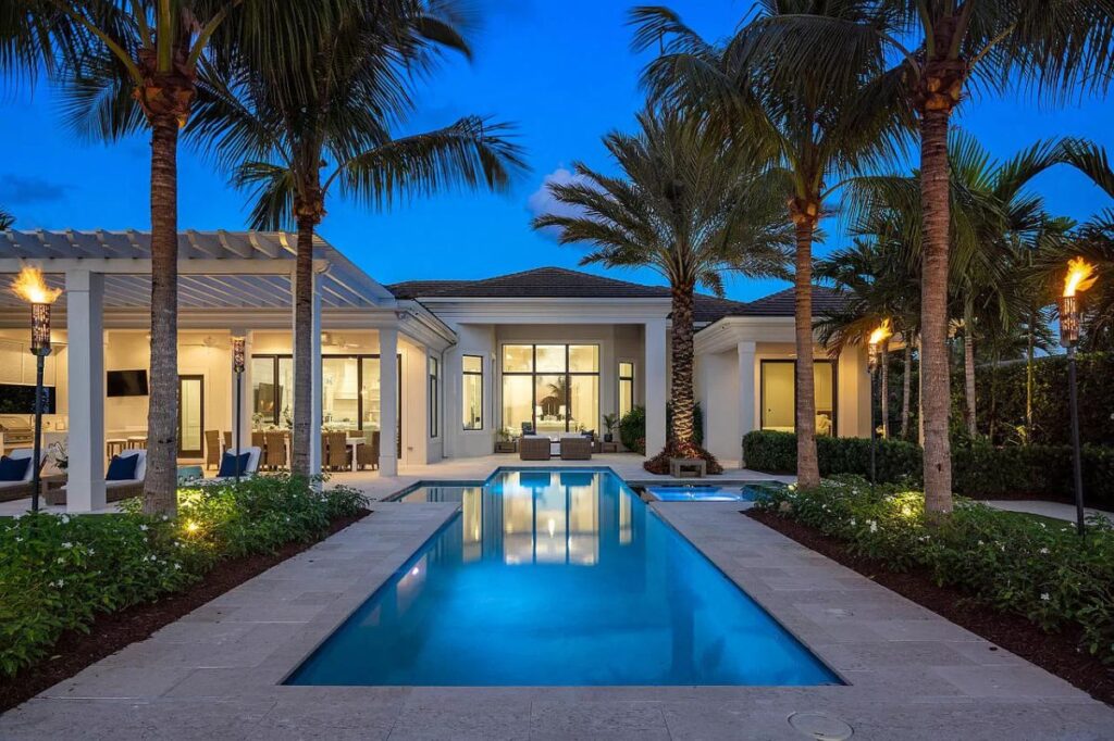 Gorgeous Waterfront Home in Palm Beach for Sale