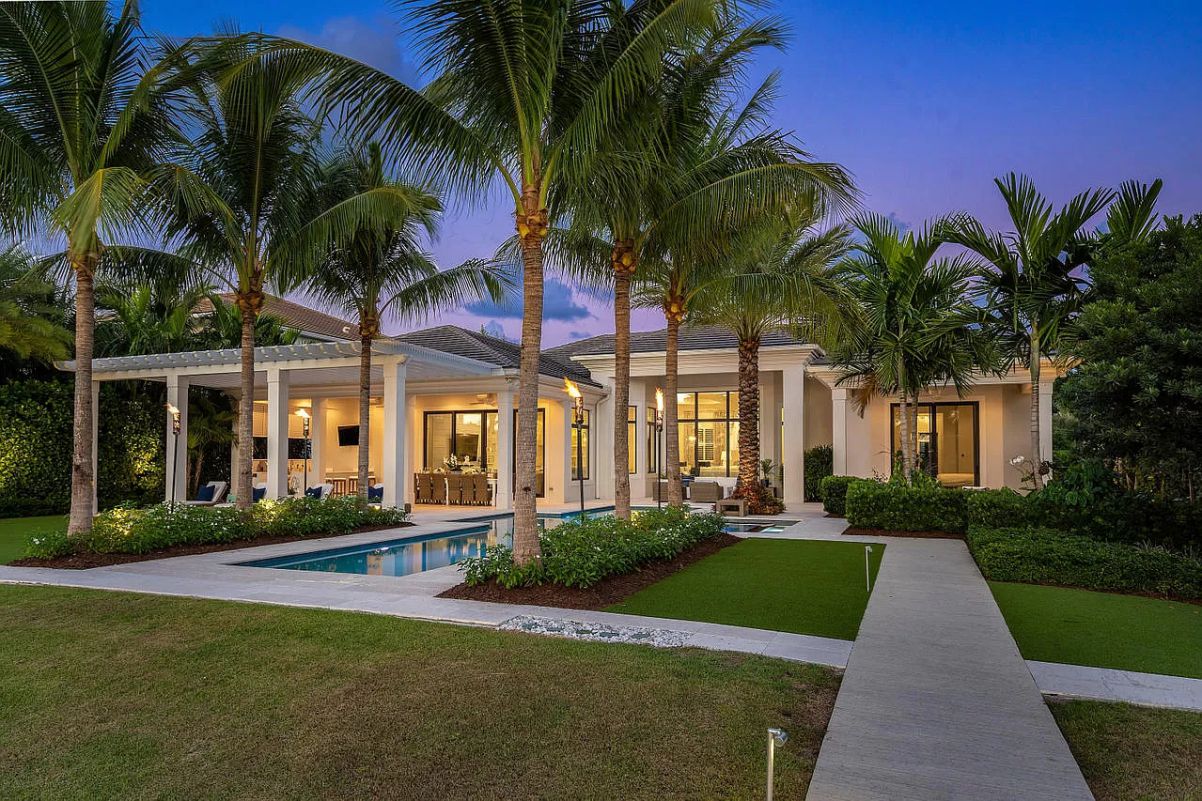 Waterfront Home in Palm Beach for Sale at 5,700,000