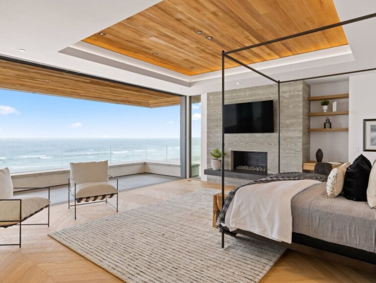 $26,900,000 La Jolla Home for Sale offers Luxurious Beachfront Living