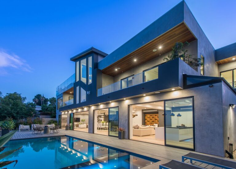 Luxurious Custom Built House in Los Angeles for Sale at $5,925,000