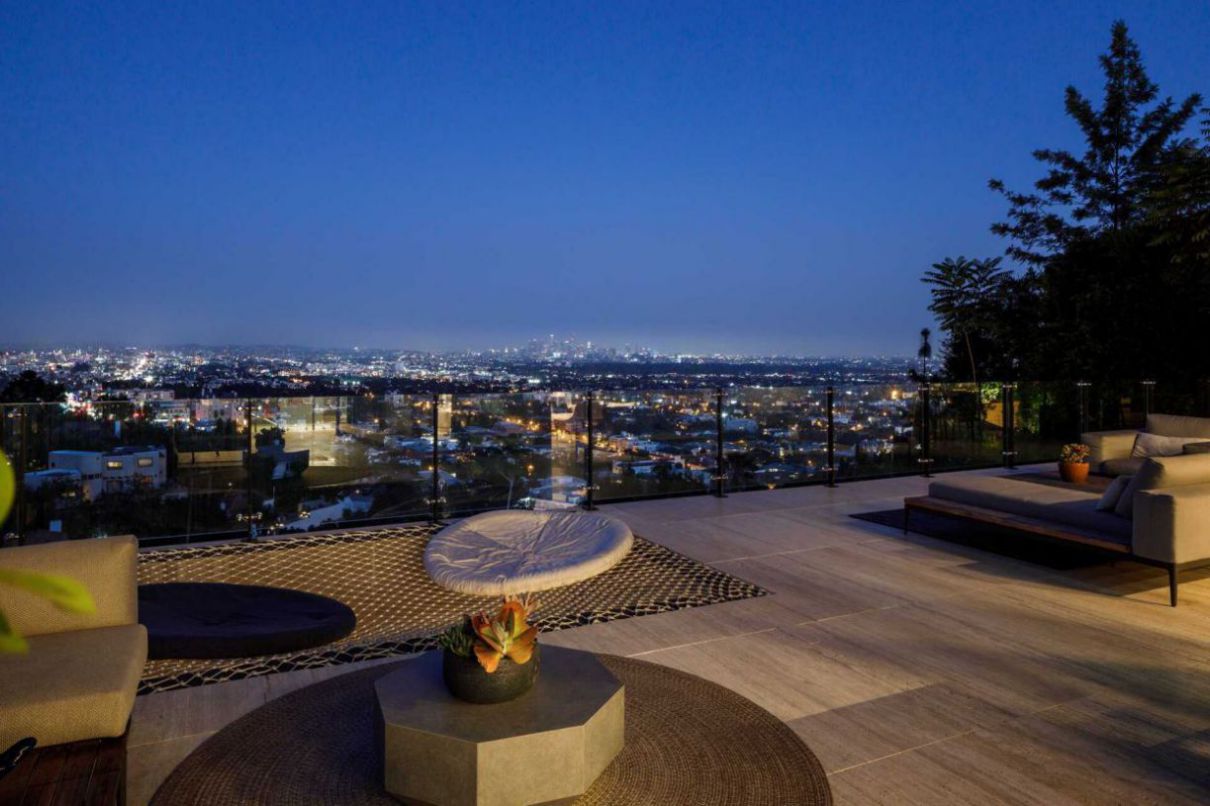 Magnificent-8.995-Million-Hollywood-Hills-Home-for-Sale-in-Los-Angeles-12