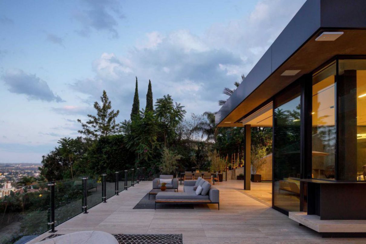 Magnificent-8.995-Million-Hollywood-Hills-Home-for-Sale-in-Los-Angeles-16