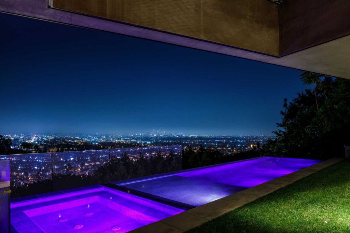 Magnificent-8.995-Million-Hollywood-Hills-Home-for-Sale-in-Los-Angeles-4