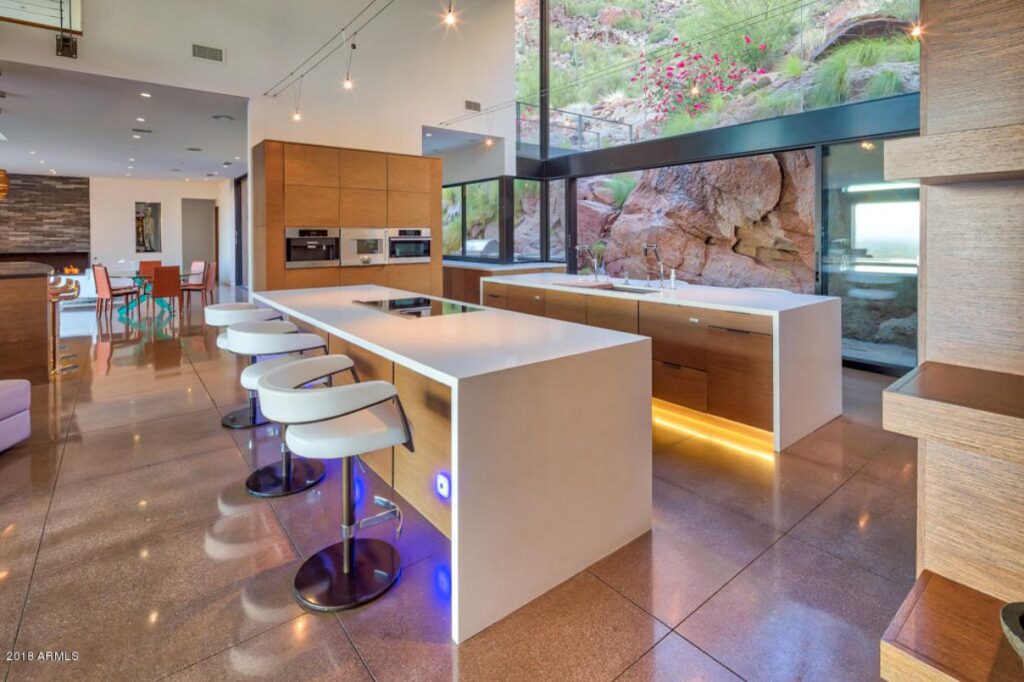 Magnificent Contemporary Glass Home in Phoenix for Sale