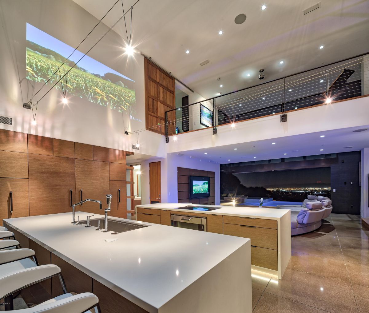 Magnificent-Contemporary-Glass-Home-in-Phoenix-for-Sale-9