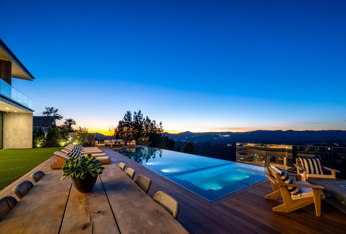 Magnificent-Modern-Home-for-Sale-in-Bel-Air-Los-Angeles-17