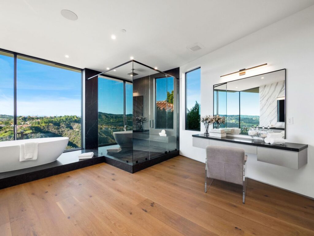 Magnificent Modern Home for Sale in Bel Air, Los Angeles