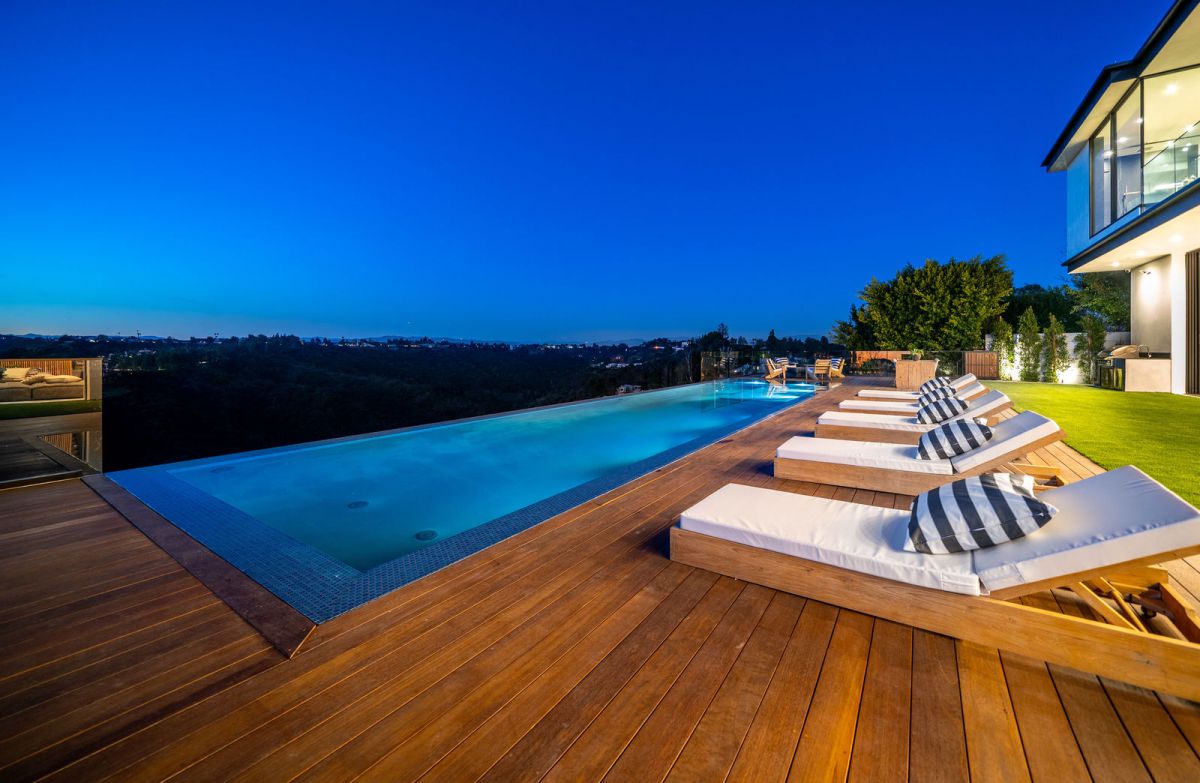 Magnificent-Modern-Home-for-Sale-in-Bel-Air-Los-Angeles-6