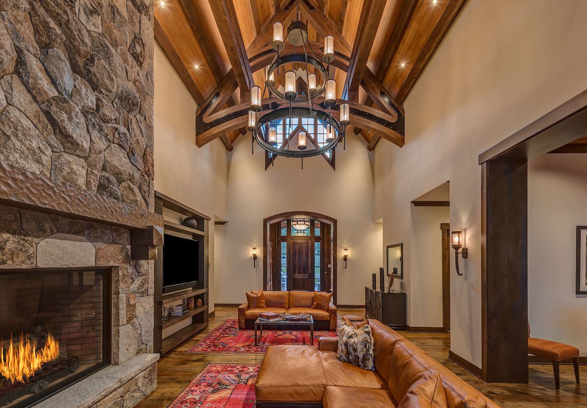 Masterful-McKinney-Bay-Mountain-Home-for-Sale-32