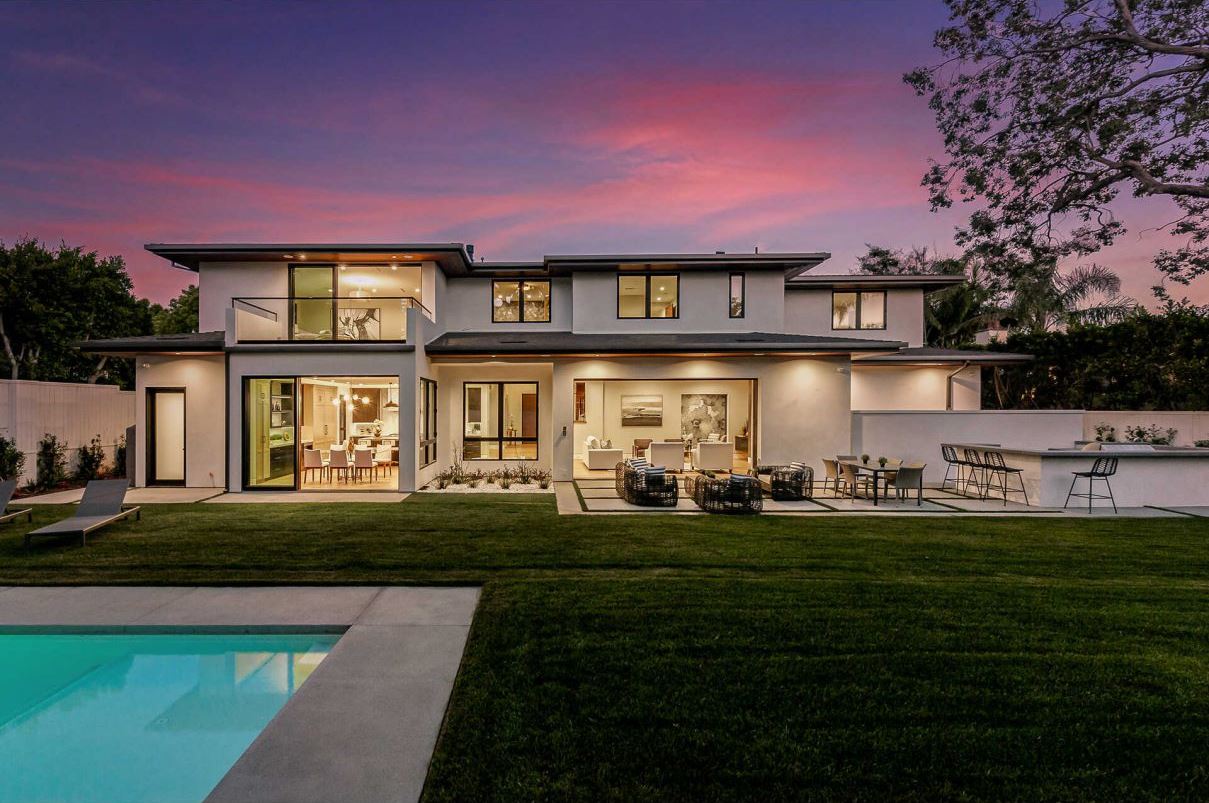 Modern-Transitional-Home-for-Sale-in-Pacific-Palisades-11