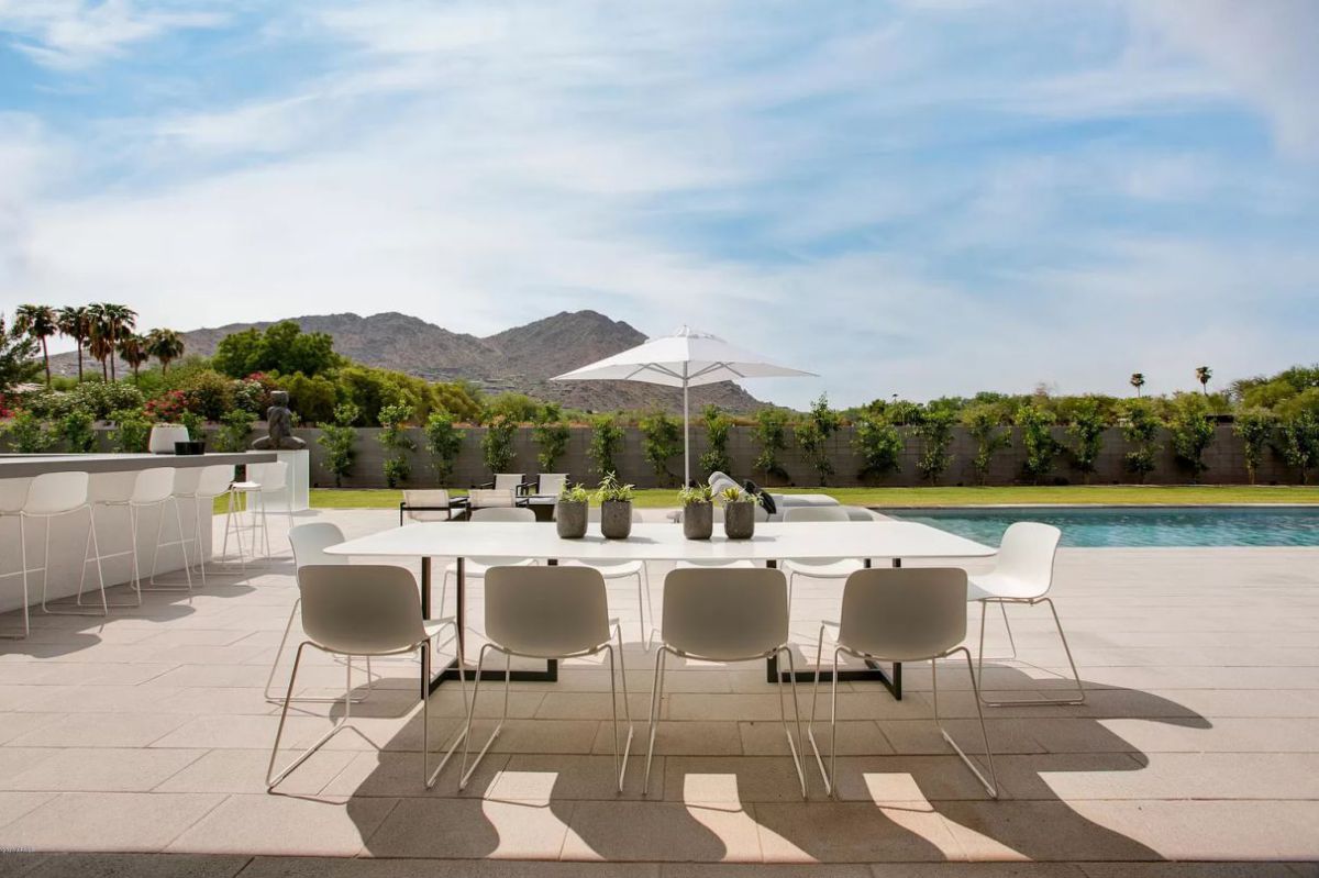 New-Contemporary-Home-in-Paradise-Valley-for-Rent-21