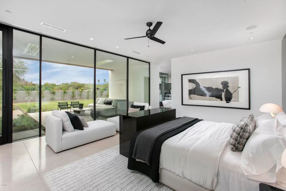 New-Contemporary-Home-in-Paradise-Valley-for-Rent-31