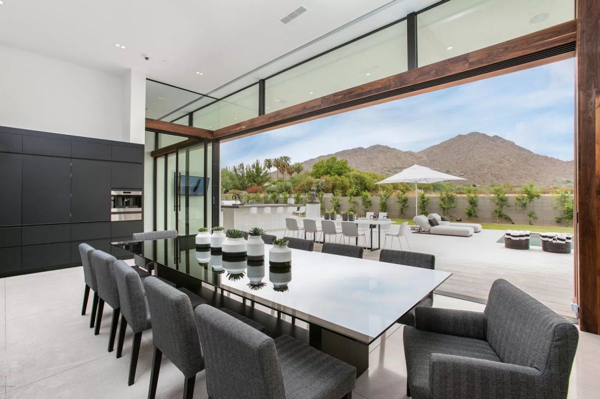 New-Contemporary-Home-in-Paradise-Valley-for-Rent-4