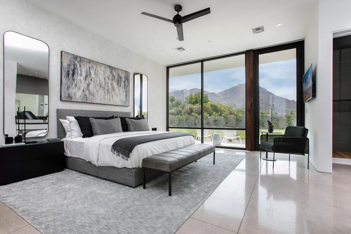 New-Contemporary-Home-in-Paradise-Valley-for-Rent-9