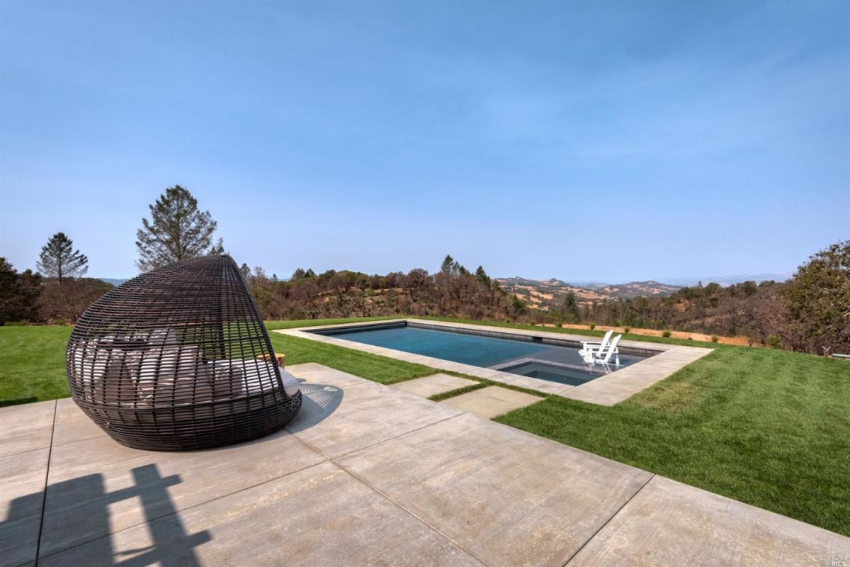 Newly-Healdsburg-Farmhouse-in-California-for-Sale-at-8500000-24