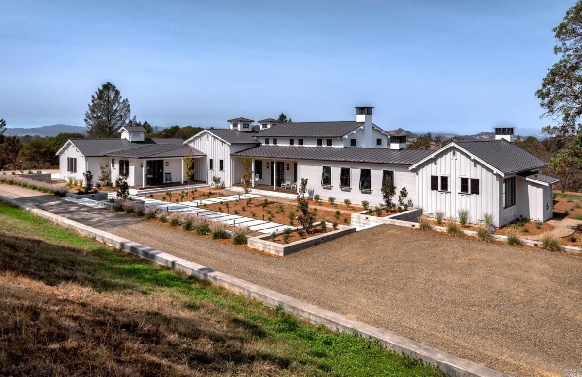 Newly-Healdsburg-Farmhouse-in-California-for-Sale-at-8500000-28