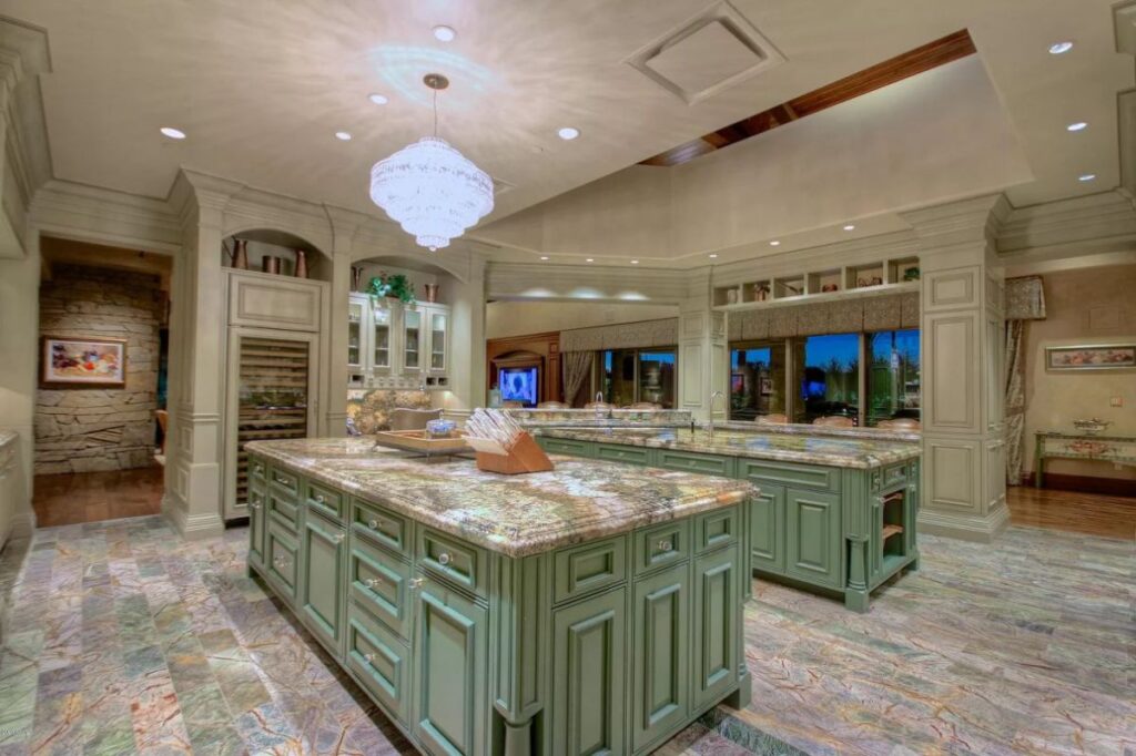 Paradise Valley Home for Sale Offers 25,000 SF of Luxury