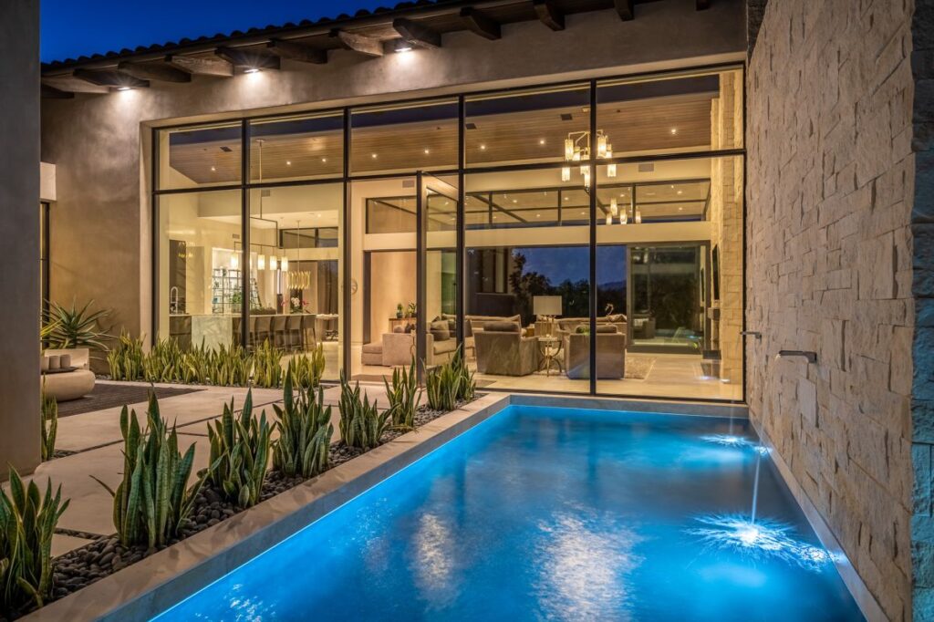 Quintessential Modern Home in Rancho Santa Fe for Sale