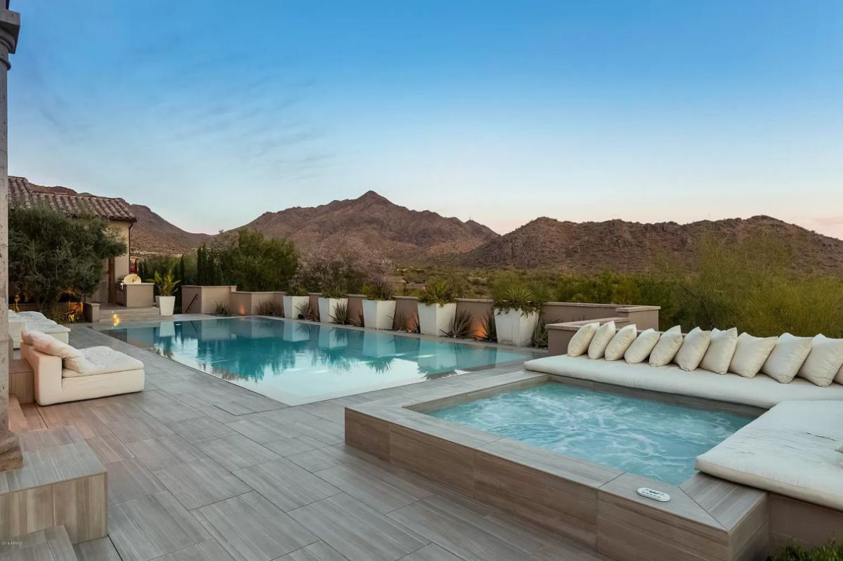 Scottsdale-Home-for-Sale-at-7500000-offers-Mountain-and-City-views-27