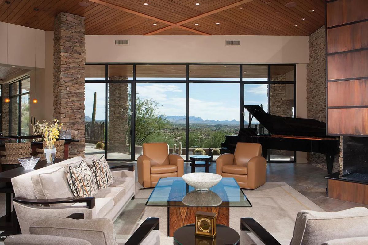 Secluded Desert contemporary Home for Sale in Scottsdale at $4,295,000
