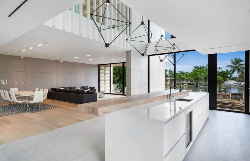 South Shore Modern Home in Miami Beach for Sale