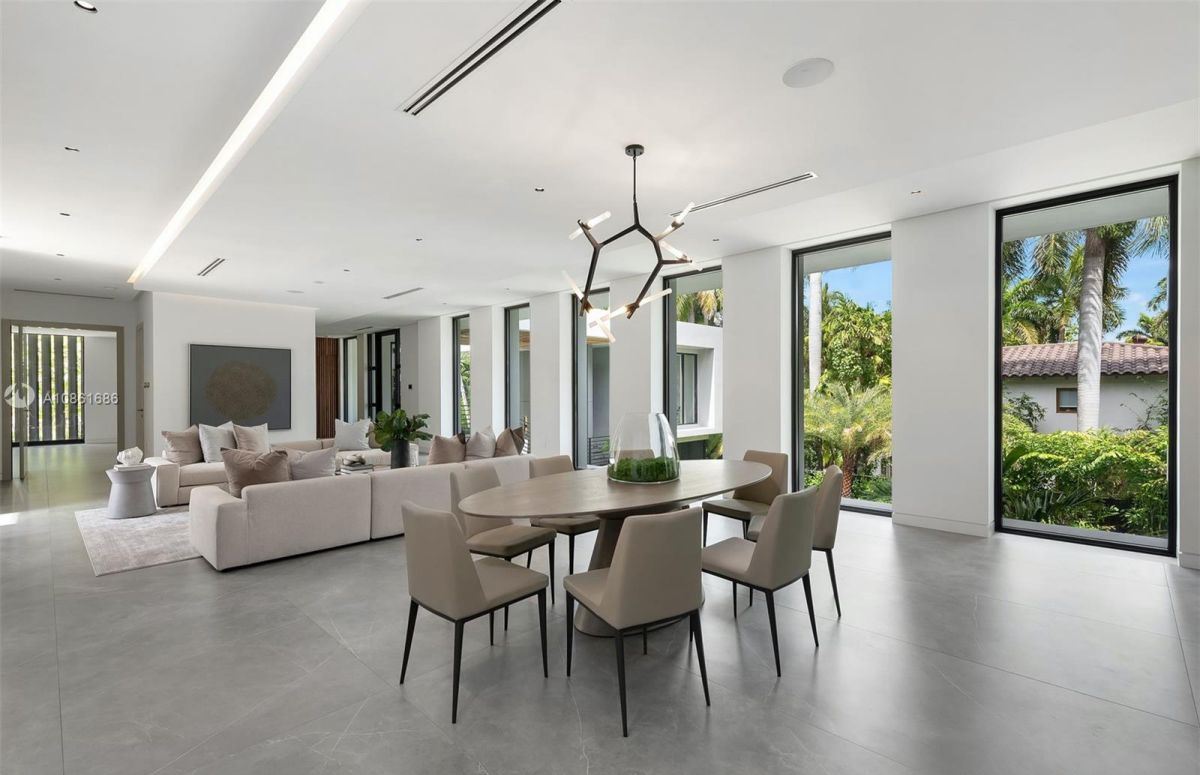 Superbly-Modern-Smart-Home-for-Sale-in-Miami-Florida-17