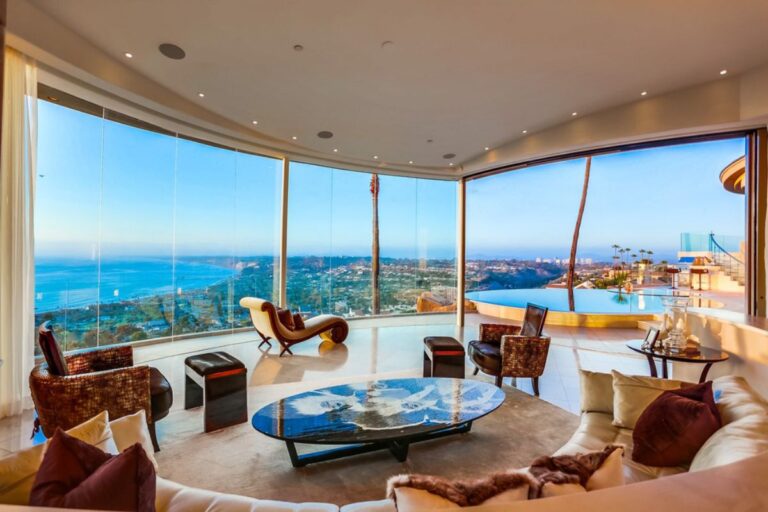 Unobstructed Coastline Views House for Sale in La Jolla at $12,795,000