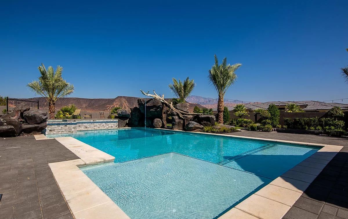 Utah-Mountain-Sweeping-Views-Home-for-Sale-in-St-George-11