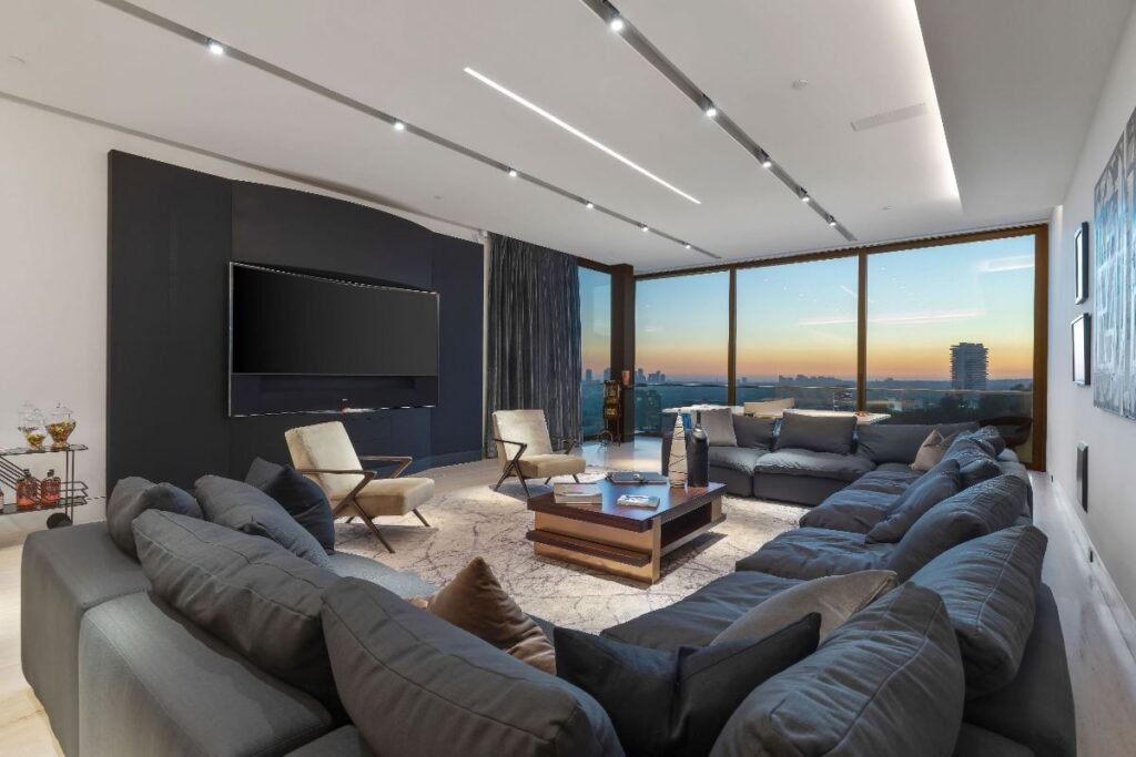 A $29,500,000 Los Angeles Home offers the Pinnacle of Luxury Living
