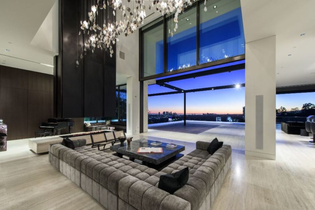 A $29,500,000 Los Angeles Home offers the Pinnacle of Luxury Living