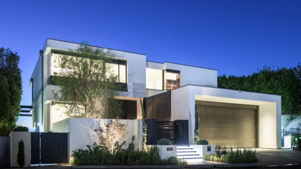 A $29,500,000 Los Angeles Home offers the Pinnacle of Luxury Living