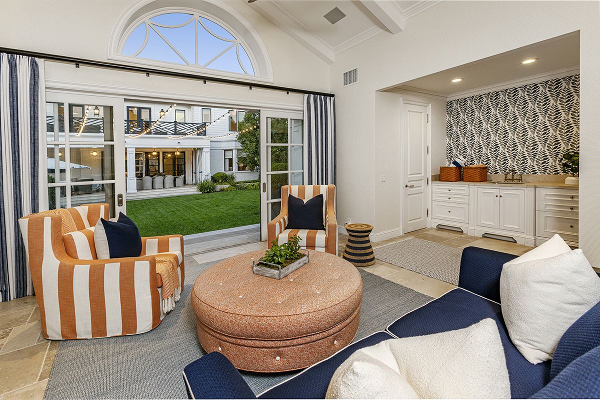 A-8495000-Traditional-Custom-Home-for-Sale-in-Newport-Beach-25