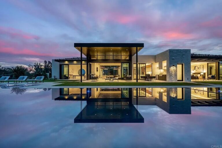A Chic Contemporary Home for Sale in Rancho Santa Fe at $12,995,000