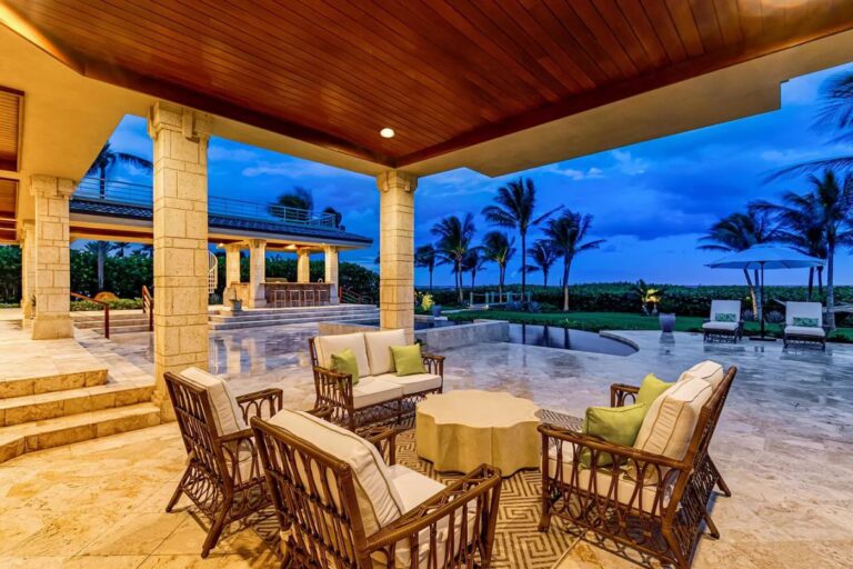 A Contemporary Oceanfront Home for Sale in Stuart Asking 7,995,000