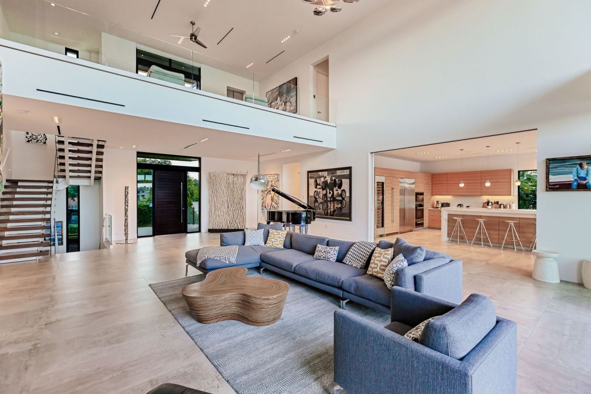 A-Contemporary-Waterfront-Home-for-Sale-in-Sarasota-at-8900000-15