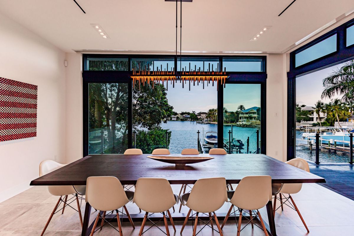 A-Contemporary-Waterfront-Home-for-Sale-in-Sarasota-at-8900000-27