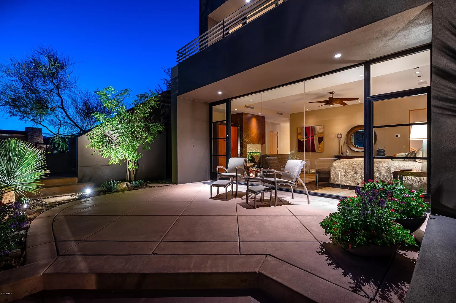 A-Home-with-Modern-Cubist-Design-in-Scottsdale-22