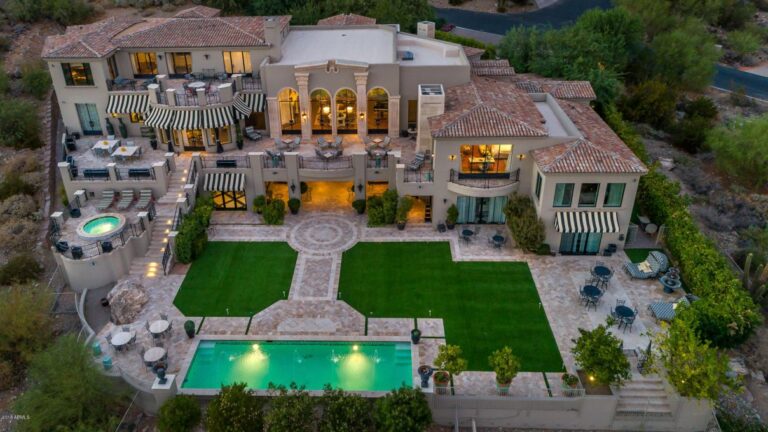 A Sophisticated Resort-like Home for Sale in Paradise Valley $12,999,998