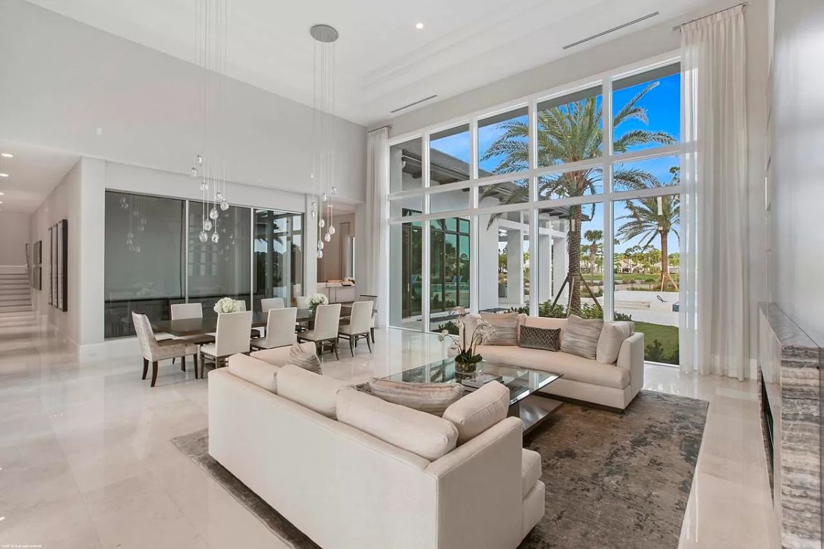 A-Spectacular-Custom-for-Sale-in-Palm-Beach-Gardens-at-8850000-33