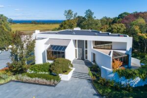 A Waterview Contemporary Home in New York for Sale at $8,900,000